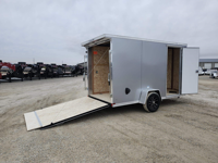 Remorque de camion cargo fermée 2027 US 6x12' PRO / 78" de hauteur avec capacité de charge utile de 1001-2000 kg