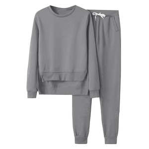 ชุดวอร์มกางเกงผ้าฟลีซ2ชิ้นสำหรับผู้หญิงชุดวอร์มพิมพ์โลโก้แบบกำหนดเอง - Product Image 1