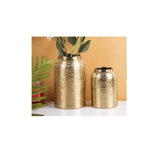 Vase à fleurs décoratif pour la maison avec design martelé pour hôtel à moindre coût vases à fleurs en métal de bonne qualité avec cuivre antique - Product Image 3
