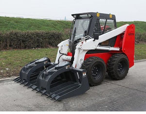 Mini chargeuse sur roues avant 650Kg Skid Steer Loader avec composant de moteur de base - Product Image 3