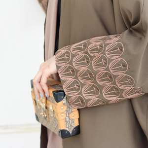 Meilleure vente robe abaya de luxe en satin élégante style ODM à volants soie de haute qualité tailles personnalisées XXXL XXL anti-rides pour musulmans - Product Image 4