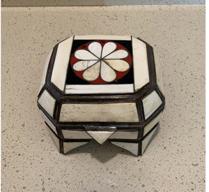 Caja de Joyería y Pañuelos Hecha a Mano con Incrustaciones de Hueso Natural y Madera para Collares, Pulseras, Anillos, Colgantes y Pendientes - Product Image 6