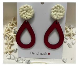 Pendientes de ratán bohemios hechos a mano-Pendientes de ratán ligeros para el verano, diseño tejido natural, perfecto para la playa o el aspecto de un festival - Product Image 3