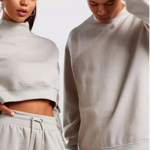 Ensemble de survêtement décontracté unisexe avec sweat-shirt à capuche gris court et pantalon cargo, tenue de sport, vêtements de détente, streetwear, 100% - Product Image 3