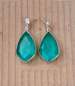 Pendiente Esmeralda Colombiana de Plata de Ley 925, Precioso Pendiente de Mujer. - Product Image 3