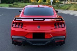 Ford Mustang Dark Horse 2024, Transmisión Automática, Asientos de Cuero, Equipamiento de Alta Gama, Bajo Kilometraje - Product Image 2