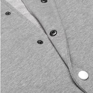 Vente en gros de vestes d'université d'hiver froid personnalisées pour hommes, manteau épais, vêtements d'extérieur en toile avec broderie à la mode, style Letterman - Product Image 5