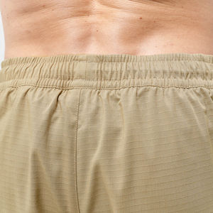 Short de course imperméable à séchage rapide pour homme Short de sport de jogging confortable avec logo personnalisé Short de fitness solide pour l'entraînement et l'entraînement - Product Image 3