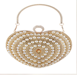 Sac à main en velours rouge avec des broderies florales délicates. Design complexe disponible à prix de gros. - Product Image 2