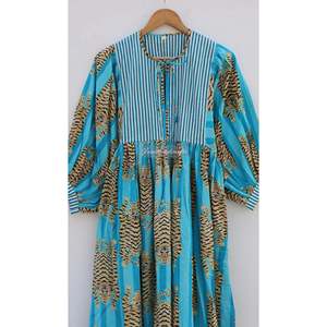 Vestido Midi de Algodón con Estampado Floral para Mujer, Cuello Profundo, Estilo Boho Elegante, Transpirable y Talla XL para Ocio o Salidas Diurnas - Product Image 2