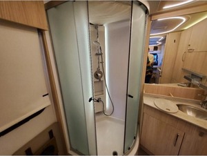 รถพ่วง2024มือสองสำหรับการเดินทางเพื่อพักผ่อน U 2 4 M B L Class B + Camper - Product Image 2
