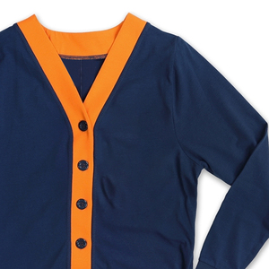 Suéter de botón de punto grueso de otoño personalizado para hombre, cárdigan suelto informal con parche de chenilla estampado con cuello en V - Product Image 6