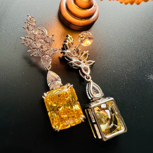 Élégantes boucles d'oreilles longues en argent avec motif de feuilles, pierres en moissanite et coupe coussin jaune radiant, boucles d'oreilles de luxe pour les soirées - Product Image 1
