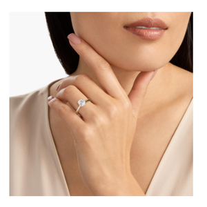 Bague en diamant Vintage de qualité supérieure pour femmes élégant étincelant Solitaire Design bijoux de luxe à forte demande - Product Image 4