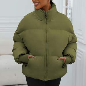 Veste bouffante à capuche automne/hiver pour femmes de haute qualité avec logo personnalisable Design matelassé prix de gros Service OEM - Product Image 6