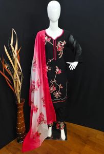 Robe de créateur en dentelle dupata à imprimé numérique, haut en Georgette avec broderie et travail à la main - Product Image 6