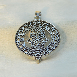 Collana Boho con Ciondolo a Mano di <span class=keywords><strong>Hamza</strong></span> in Ottone Placcato Argento, Filigrana Etnica Religiosa Geometrica, All'ingrosso per Donna - Product Image 4