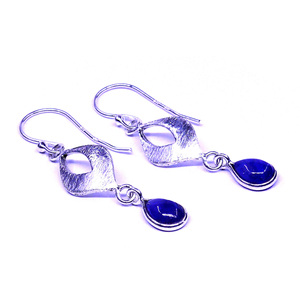 ต่างหูเงินแท้ 925 ชุบทองคำขาว ดีไซน์คลาสสิกสำหรับผู้หญิง สวมใส่ในงานปาร์ตี้ ประดับด้วยพลอยแทนซาไนต์ เหมาะสำหรับงานแต่งงาน ดีไซน์โดดเด่นไม่ซ้ำใคร - Product Image 3