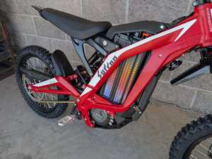 Nueva Motocicleta Eléctrica Surrons Light Bee S 2025, Grado DIY con Soporte Personalizado ODM, Garantía de 5 Años, Origen Estadounidense, en Venta - Product Image 6