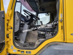 <span class=keywords><strong>Camion</strong></span> benne <span class=keywords><strong>Renault</strong></span> Kerax 380.26 6 de 2004, capacité 31-40T, diesel, transmission manuelle, utilisé pour la construction urbaine et le transport minier - Product Image 4