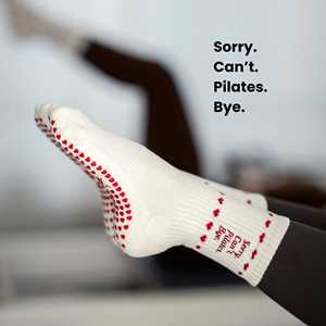 Calcetines de Yoga y Pilates Personalizados de Alta Calidad con Bordado de Letras y Corazón, Antideslizantes para Reformer - Product Image 3