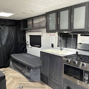 Caravane de camping Ozark 2500TH F-o-r-e-s-t R-i-v-e-r d'occasion 2022 à vendre pour le camping et les voyages - Product Image 1