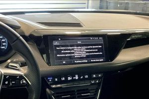 2022 A-u-d-i e-tron GT Prem_ium Plus qu_attro AWD - Product Image 4