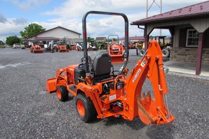 รถแทรกเตอร์ Kubota BX25D มือสอง ขับเคลื่อน 4 ล้อ ขนาดกะทัดรัด สำหรับงานเกษตร พร้อมบุ้งกี๋หน้าและหลัง - Product Image 5