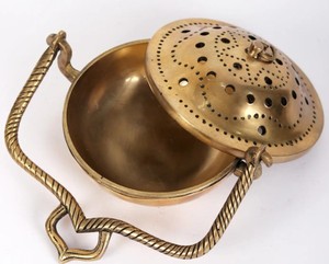 Soporte de Metal para Incienso con Acabado de Latón Dorado Pulido para Fragancia del Hogar Decoración del Hogar Quemador de Incienso de Metal de Latón - Product Image 3