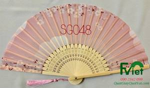 Éventails traditionnels en papier fabriqués à la main pour les événements culturels, les mariages et à des fins décoratives, ajoutant un charme intemporel - Product Image 4