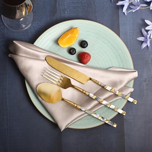 Ensemble de couverts à poignée en perles élégantes pour la table à manger de mariage, la maison et la cuisine. - Product Image 6