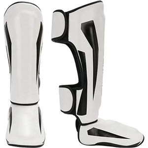 Espinilleras de Cuero de Alta Calidad Hechas a Medida para Entrenamiento de Kick Boxing - Protector de Pierna Azul con Protección de Empeine - Product Image 1