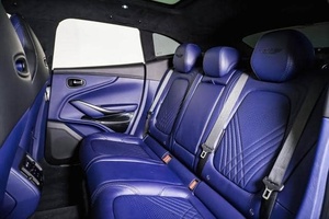 SUV DBX Astonn Martin 2021 d'occasion - Product Image 5