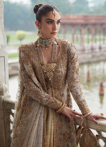 Robes de mariée pakistanaises faites à la main, style classique, longueur au sol, avec décorations de cristaux et de perles, 100% soie, silhouette en A - Product Image 3