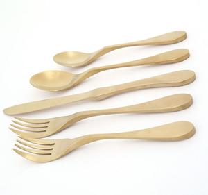 Vente d'usine Nouveau produit Ensemble d'ustensiles de cuisine à prise confortable antiadhésive Cuillère en bois de teck naturel Ensembles de couverts de cuisine en bois - Product Image 1
