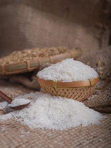 ข้าวขาวนิ่มหอม5451จากเวียดนาม5% แตกแห้ง - Product Image 2