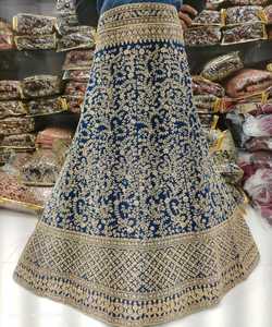 Nouveau look riche et attrayant vêtements de mariage vêtements ethniques lehenga choli avec dupatta femmes indiennes portent des vêtements semi-cousus en gros surat lehenga choli - Product Image 5