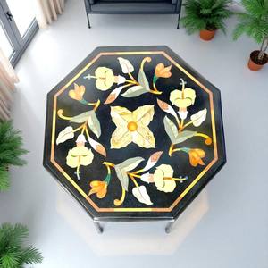 Table d'appoint en marbre noir Pietradura avec incrustations, design floral fait main, motif poli fait main, usage polyvalent, décoration d'intérieur - Product Image 1