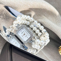 Montre Femme Tendance à Cadran Perlé et Strass, Boîtier en Alliage, Chiffres Arabes, Style Décontracté
