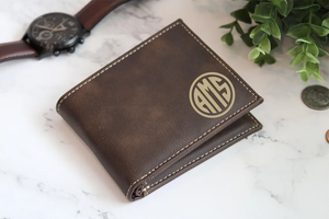 Ví da PU khắc laser, gấp đôi, có ngăn đựng thẻ, cá nhân hóa, khắc laser tùy chỉnh dành cho nam - Product Image 3