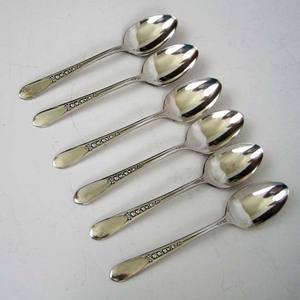 Cuchara de Acero Inoxidable Chapada en Plata, Cuchara Larga y Plana con Mango de Flor y Hoja de Rosa, Juego de Servidor de Cuchara de Café para Servir Ensalada - Product Image 4