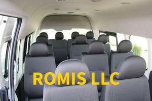 Toyota Hiace Turbo AWD Diesel 2022, Furgone con Sedili in Pelle Scura, Usato per Trasporto Passeggeri - Product Image 5