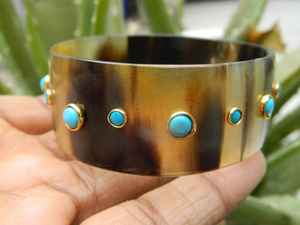 Bracelet manchette en corne pour femme, style moderne, poli, écologique, de haute qualité, durable, bijoux tendance pour mariages et cadeaux - Product Image 6