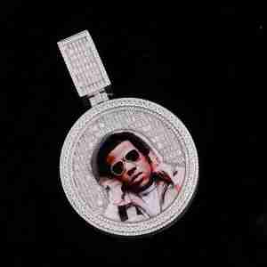 Pendentif Hip Hop en Argent Sterling 925 Plaqué Or avec Diamants Moissanite VVS Iced Out, Taille Ronde et Baguette, pour Hommes - Product Image 2
