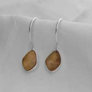Pendientes colgantes de plata de ley 925 hechos a mano de diseñador, piedras preciosas de citrino crudas naturales personalizadas para mujeres para regalo de boda - Product Image 1