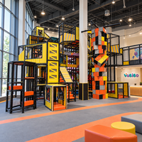 Équipement de terrain de jeux intérieur commercial pour enfants, centre de jeux souple avec toboggan, piscine à balles, labyrinthe d'escalade, trampoline, conception clé en main FEC