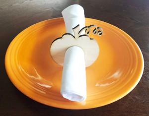 Rond de serviette citrouille en bois accessoire de décoration de table de fête élégant pour la maison à manger mariage et fête parfait pour l'automne - Product Image 6