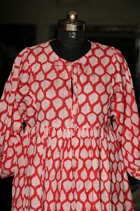 Robe courte en coton pour femme avec imprimé Chic Leaves et parfaite pour l'été Découvrez confort et style pour les beaux jours - Product Image 3