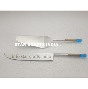 Serveur à gâteau de luxe en acier inoxydable avec manche en bois Outils de cuisson à prix raisonnable Support à gâteau en métal - Product Image 2