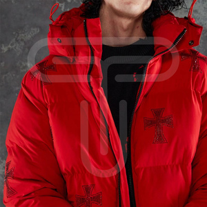 Chaqueta de Plumón Negra para Hombre, Hecha a Medida, de Alta Calidad, con Mangas Desmontables y Capucha - Product Image 5